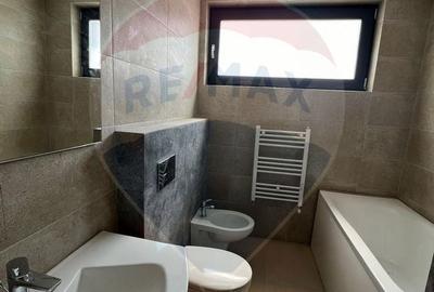 Casă cu 5 camere cu Teren 450 Mp în Nord - 9
