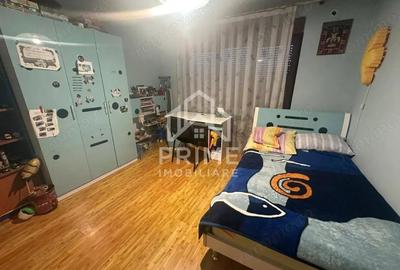 Apartament cu 3 camere decomandat în Cetate