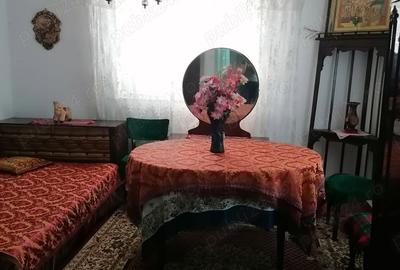 Casă cu 3 camere cu Teren 1558 Mp în Jurilovca - 2