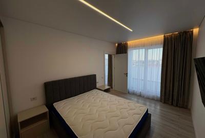 Apartament cu 3 camere semidecomandat în Runcu - 2