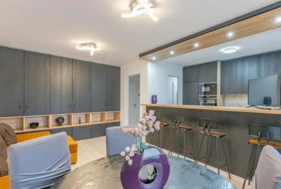 Apartament cu 3 camere decomandat, mobilat în Tractorul