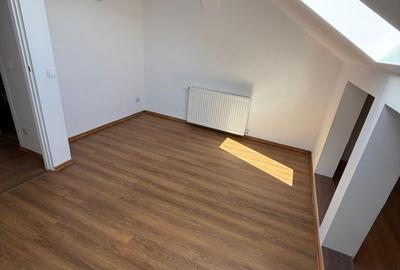 Apartament cu 4 camere în Central - 18