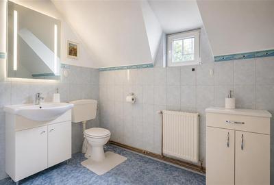 Casă individuală cu 6 camere cu Canalizare în Schei - 10