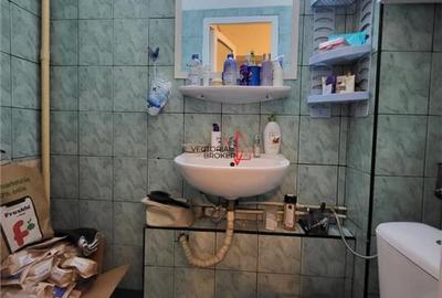 Apartament cu 3 camere semidecomandat în Titan - 16