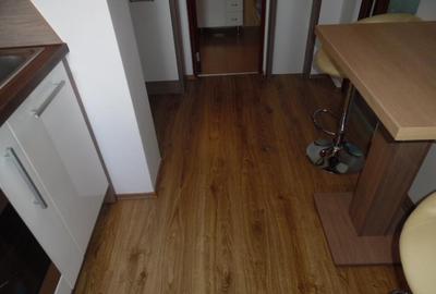 Inchiriez garsoniera in Deva, Saturn (Politie), et. 3 - 11