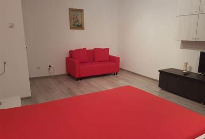 Garsonieră decomandată în Nerva Traian
