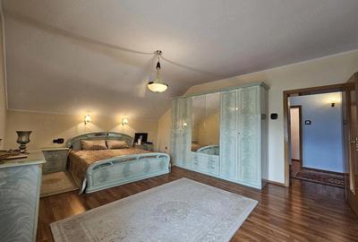Casă cu Teren 1159 Mp în Zăvoi - 7
