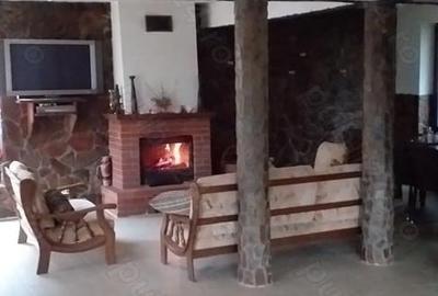 Casă cu 6 camere în Central - 1