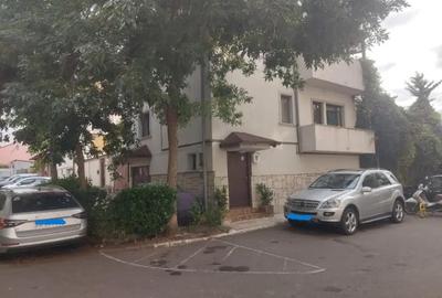 Casă cu 5 camere cu Teren 100 Mp în Faleza Nord