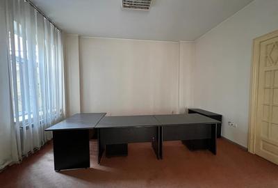 Duplex cu 20 camere cu Canalizare în Unirii - 16