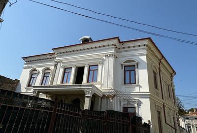 Casă cu 4 camere în Central - 2