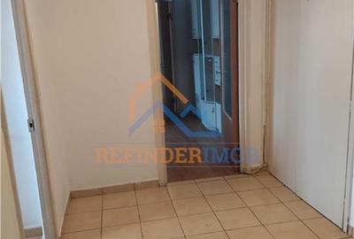 Apartament cu 3 camere semidecomandat, mobilat în Central - 4