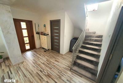 Casă cu 4 camere cu Teren 270 Mp în Lumina - 2