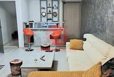 Casă cu 10 camere cu Teren 394 Mp în Central