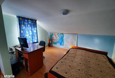 Casă cu 4 camere cu Teren 5500 Mp în Central - 6