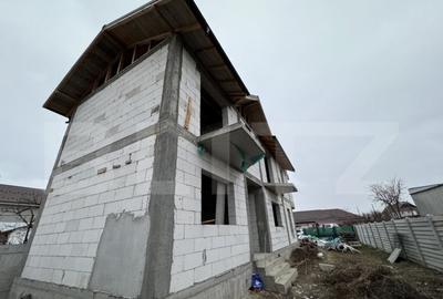 Casa la rosu, cu 4 camere, 145 mp utili, 356 mp teren, zona - 2