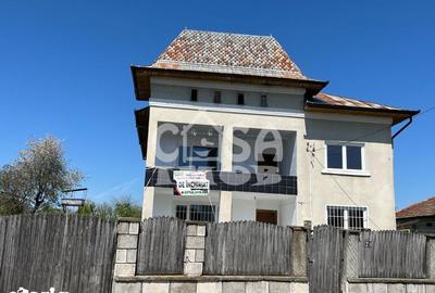 Casă cu 6 camere cu Teren 1100 Mp în Central