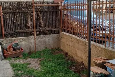 3 camere la casa cu teren str Axente Sever nr 88 colt cu str Argesului in Satu Mare, singur in curte - 4