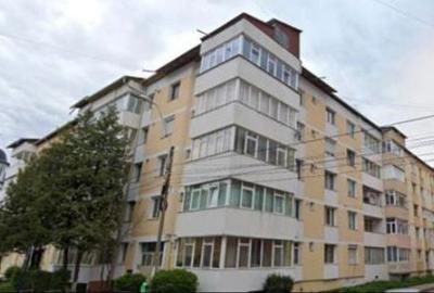 Apartament cu 2 camere decomandat în Central - 1