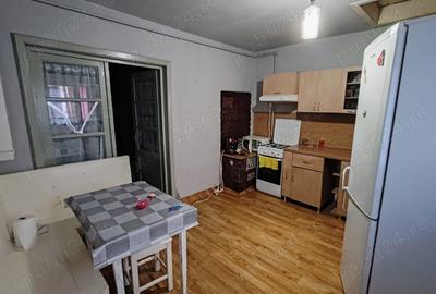 Apartament in casa la etaj 1 - 8