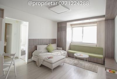 Apartament cu 2 camere semidecomandat în P-ța Victoriei