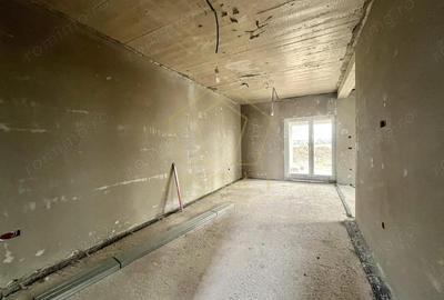 Casă cu 3 camere cu Teren 381 Mp în Moșnița Nouă