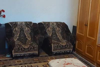 Vand apartament cu 2 camere, decomandat, zona centru. Vand apartament cu 2 camere, decomandat, zona centru. - 2