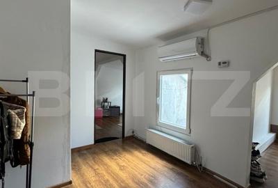 Casa spatioasa cu 4 camere, 103 mp, curte 70 mp, zona 13 Septembrie - 6