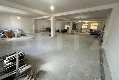 Spațiu comercial, de 200 mp, în Baza 3 - 2