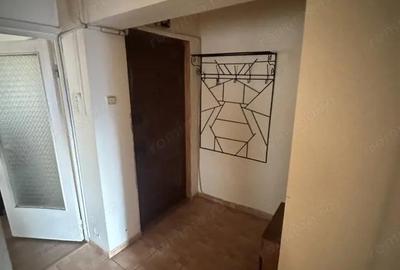 Apartament cu 2 camere de vanzare, 51 mp, etajul 1, Dealul Florilor - 4