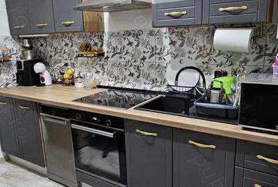 Casă cu 3 camere cu Teren 303 Mp în Central - 1