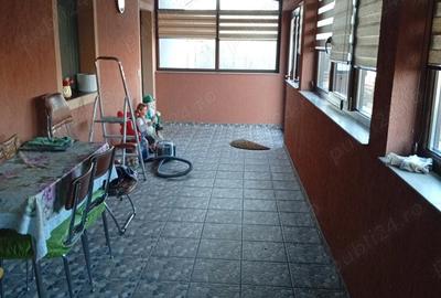 Casă cu Teren 1800 Mp în Băbeni - 1