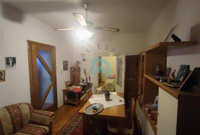 Apartament cu 4 camere semidecomandat în Central - 12