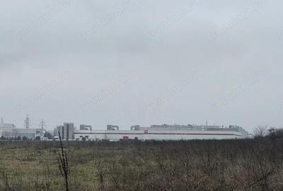 Teren de 114000 mp, în Central - 1