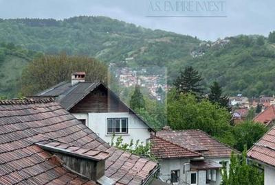 Casă cu 2 camere cu Canalizare în Schei