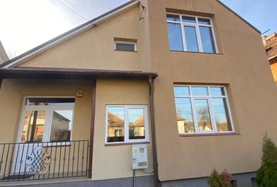 Casă cu 5 camere în Livada - 2