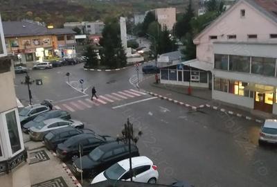 Vand apartament 2 camere decomandat central in Boldesti Scaeni - 8