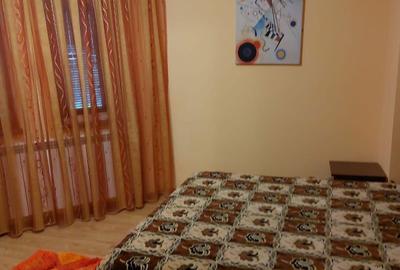 Apartament cu 3 camere în Km 4 - 7