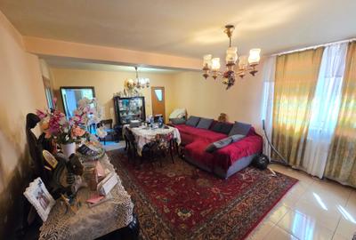 Casă cu 7 camere cu Canalizare în Crângași - 2