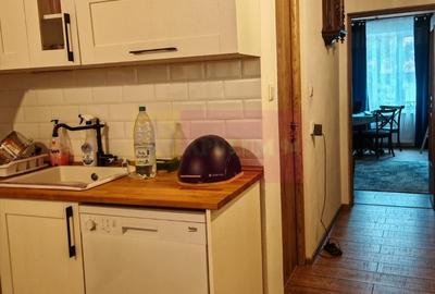 Apartament cu 4 camere de vanzare in Busteni - 1