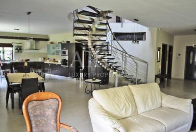 VILLA - PIPERA - PISCINA -CURTE - LANGA PADURE VILLA - PIPERA - PISCINA -CURTE - LANGA PADURE - 5