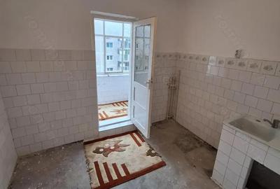 75900 euro!!! Apartament cu 2 camere decomandat Et 3 Zona Lipovei - 6