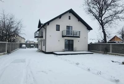 Ruscova-Casa cu 4dormitoare cu baie proprie, complet mobilata 2024 - 2