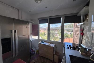 Apartament cu 3 camere semidecomandat în Central - 12