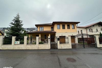 Casă cu 4 camere în Bună Ziua