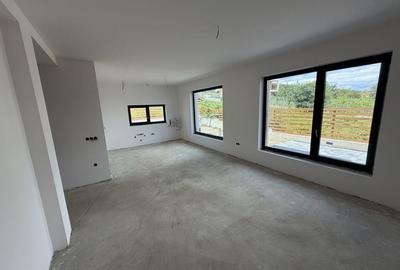 Casă cu 4 camere în Petru Rareș - 1
