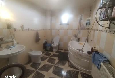 Casă cu 6 camere cu Teren 350 Mp în Miroslava - 1