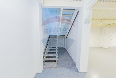 LUX! De inchiriat Spatiu comercial cu birouri, magazie si acces TIR - 32
