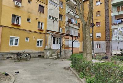 Apartament cu 3 camere în Central - 1