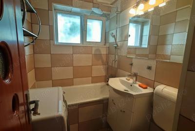 Vand apartament 3 camere, situat pe Str. Podul Giurgiului - 5